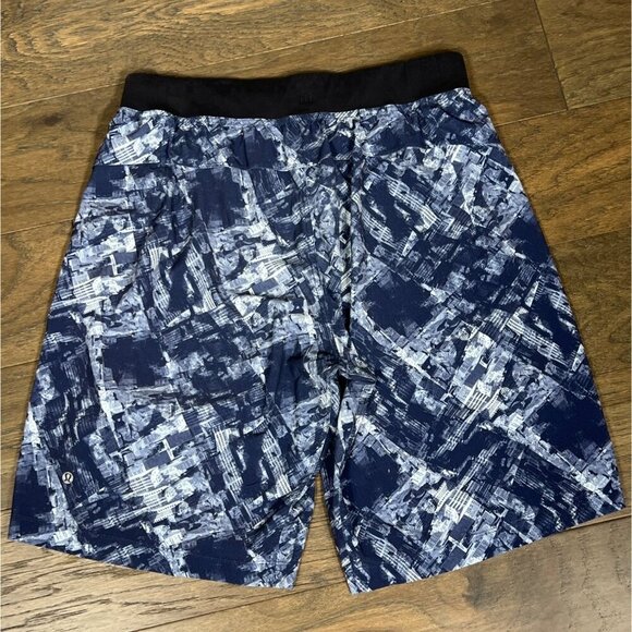 LULULEMON Men's Core Short 11" Unlined Sz L EUC - Picture 3 of 4